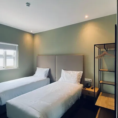 Отель Lounge 3*