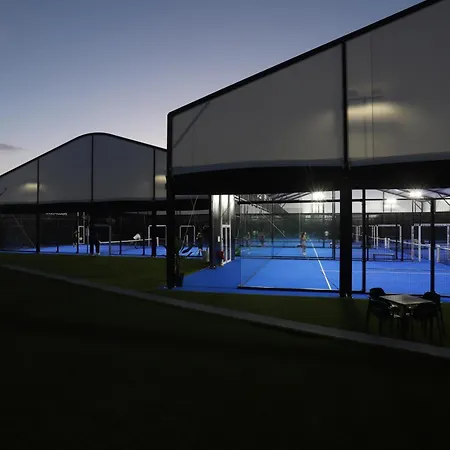 מלון Lounge אלבופיירה