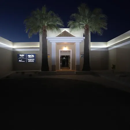 Lounge מלון 3*