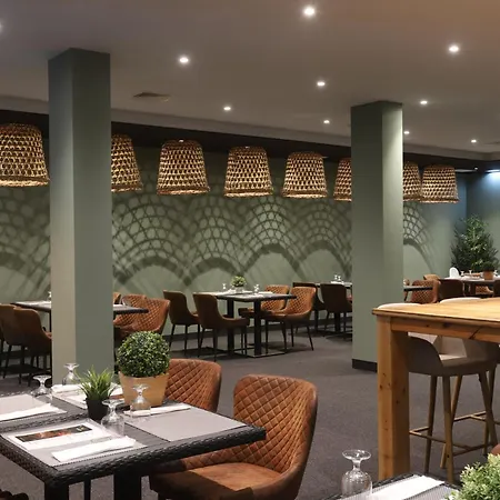 Lounge מלון